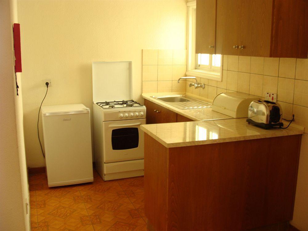 Alexia Hotel Apartments Ayía Nápa Extérieur photo