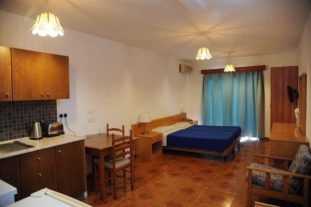 Alexia Hotel Apartments Ayía Nápa Extérieur photo